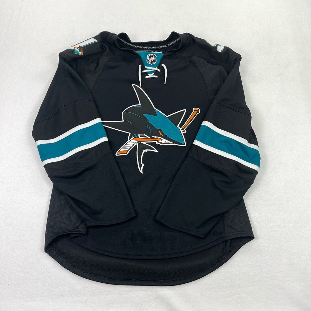 Reebok NHL Sharks Jersey Sz 50 US L | Authentic Center Ice | Made in Canada